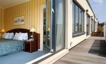 Le Chatelain Boutique Hotel