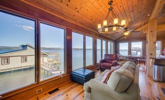 Luxurious Lakefront Paradise in Scottsboro w/ Dock