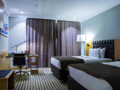 Aidana Plaza Hotel 奇姆肯特酒店