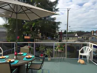Cozy Bedrooms Guest House Hotels in Greater Vancouver