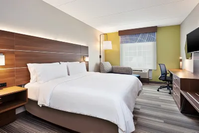 Holiday Inn Express & Suites Warrenton فنادق في Warrenton