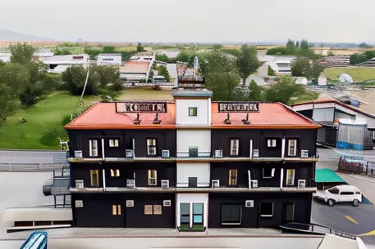 雷吉亞套房 Spa 酒店