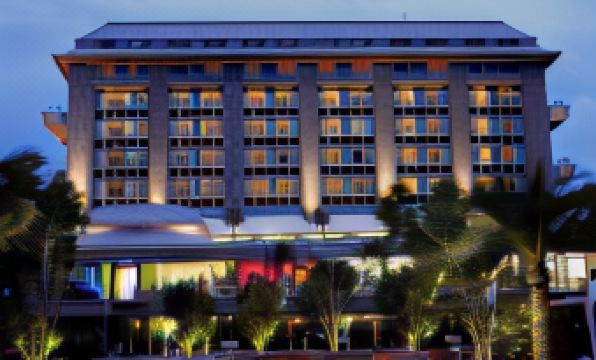 2. 스벨트 호텔 &..