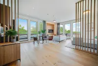 Bright: Rosenheim Aicherpark Hotel di Raubling