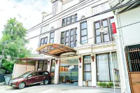 Audah Syariah Residence Mitra RedDoorz