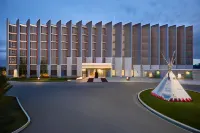 Grey Eagle Resort Отели рядом с достопримечательностью «MacKimmie Tower»