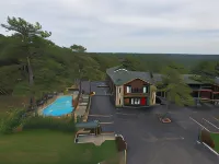 Country Mountain Inn Hotels near Lake Leatherwood