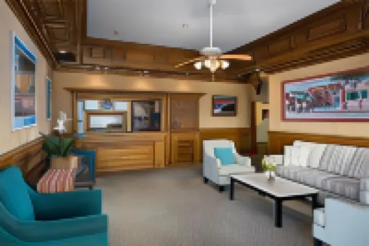 Glenmore Plaza Hotel