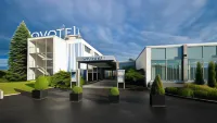 Novotel Poznan Malta Các khách sạn gần Skwer Romana Wilhelmiego