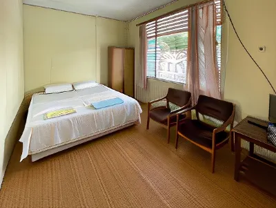 Valencia Homestay Redpartner Hotels in Girsang Sipangan Bolon