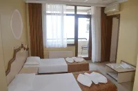 Ayvalık Palas Hotel Hotels in Fevzipaşa-vehbibey