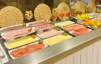 Hotel Jeni & Restaurant - petit déjeuner