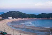The Week & Resort - vue mer
