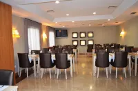 Hotel Torres Novas - Frühstück