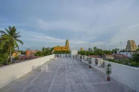Hotel Arya Grand