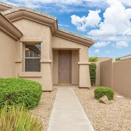 ~BEAUTIFUL HOME WITH POOL IN PRESTIGIOUS LITCHFIELD/PALM VALLEY