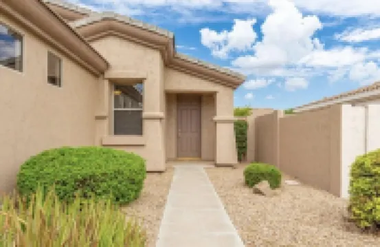 ~BEAUTIFUL HOME WITH POOL IN PRESTIGIOUS LITCHFIELD/PALM VALLEY