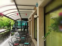 Hotel Lux - Cho phép mang theo thú cưng