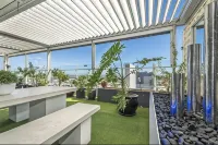 Adelaide Central Skyline Panoramic Suite Four - วิวทะเล