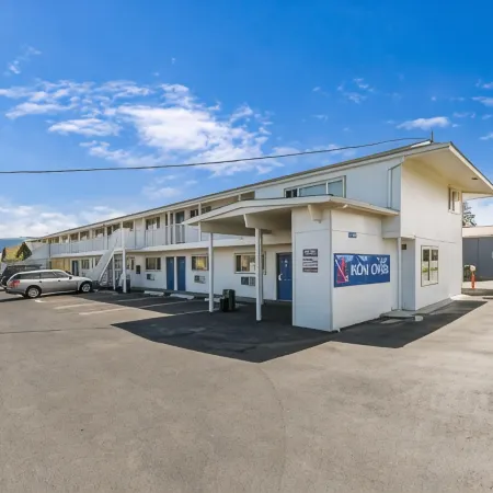 Motel 6 Burlington, WA