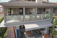 Qzen House Alaçatı Hotel di Sifne Mahallesi