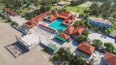 Ruby Star Quynh Resort Quynh Luu District 호텔