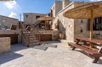 Stone Court Boutique Studios - 3-Star