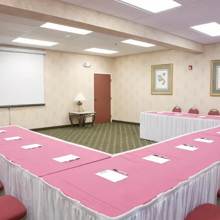 Hawthorn Extended Stay by Wyndham Columbus West