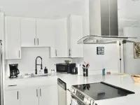 Charming 2-bedroom remodel house in welcoming St. Cloud with WiFi, AC Hotels in St. Cloud