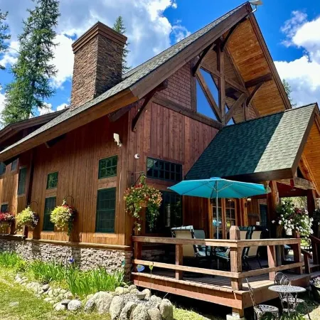 Convenient Location 2 Miles to Priest Lake for Families & Work-Cation Stays!