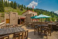 The Green Bridge Inn Hotels in Red Cliff