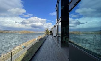 Modernes Apartment Mit Wunderschonem Rheinblick