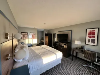 AmericInn by Wyndham Reedsburg Отели в г. Сок