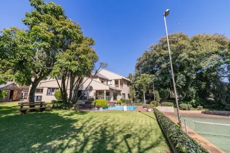 The Bedford View Guest House Отели в г. Джермистон