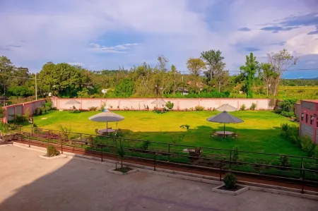 Goshen Paradise Hotel Отели в г. Kendu Bay