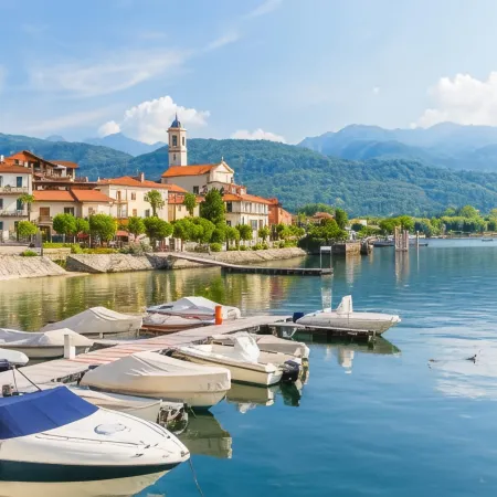 Sunrise in Baveno: Apartment for 4 with Balcony - Happy Rentals