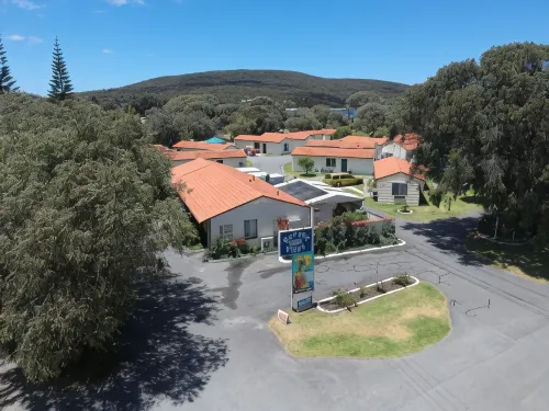 Havana Villas Hotels in Emu Point