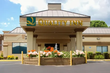 Quality Inn Mill Hall - Lamar Отели в г. Ховард