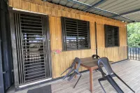 Nurbayu Chalet Hotel di Cherating