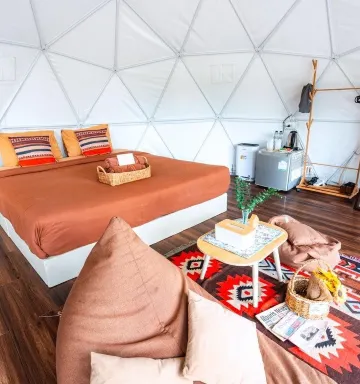 Dome Tent with Semi-Double Bed