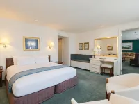 Scenic Hotel Southern Cross Hotels near Baldwin Street