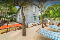 Luxury 7Br, Pool, Games, Beach, 12Min to Airport