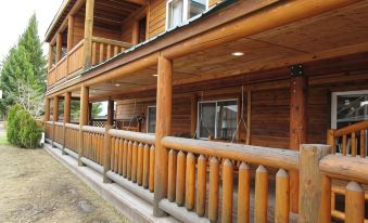 Yellowstone Country Inn