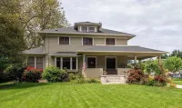 5 Bedroom Historic Home w/ Gated Parking