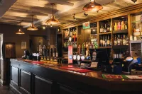 White Lion Royal Hotel - bar
