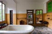 The Kandy Samadhicentre - Resorts