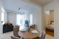 Modern 2-bedroom Apartment in Downtown Glyfada