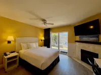 Monterey Bay Lodge Hotels near Lighthouse District