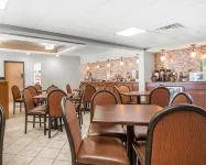 Quality Inn US65 & E Battlefield Rd Springfield