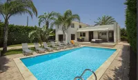 Soothing Sunset Villa with Private Pool, 200m from the Beach